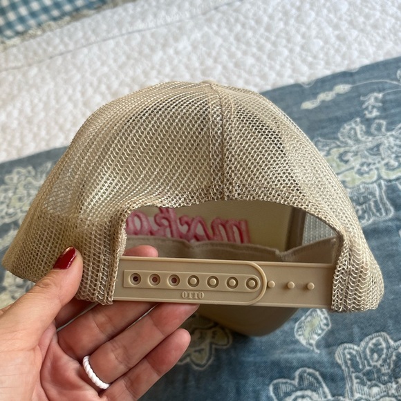 MXKA Makeup by Kelli Anne Trucker Hat - Picture 5 of 8